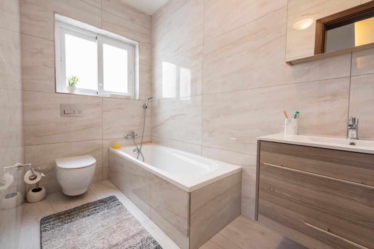 Staymela Apartments - Μπιρκιρκάρα Εξωτερικό φωτογραφία